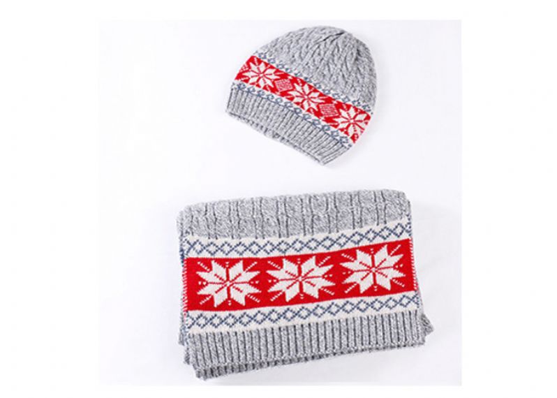 Holiday Warm Winter Accessories Leaf Cute Beanie Hat / Scarf And Gloves Kit - 11193677