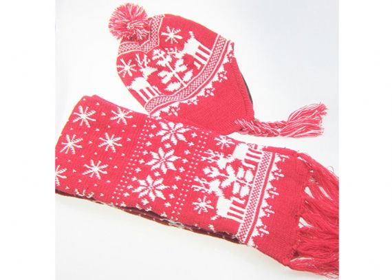 Warm Scarf Hat Gloves Gift Set , Kids Winter Accessories Red Elf Reindeer Pattern - 11193680