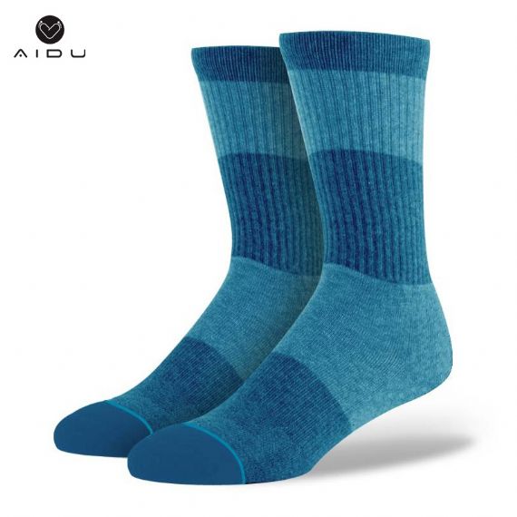 Diseño de rayas al por mayor Calcetines de tripulación - HNFS28