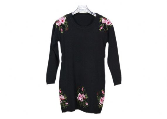 Suéter de punto para mujer de manga larga con cuello redondo clásico bordado en color negro - 12104262